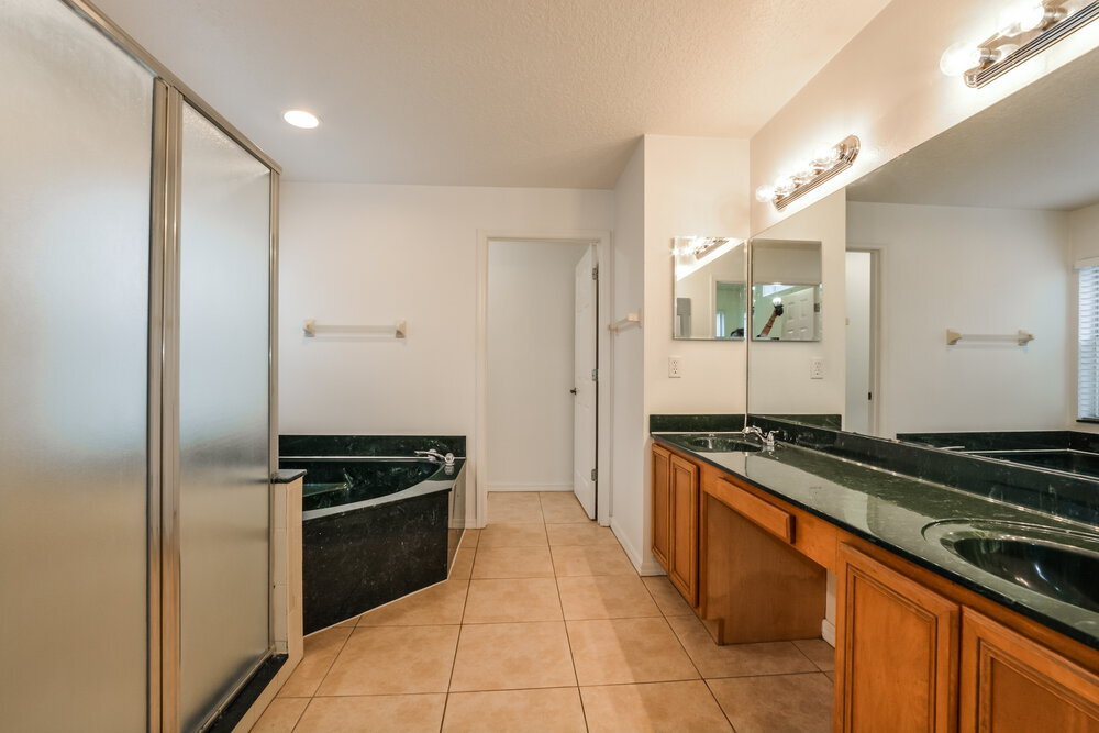 Building Photo - 2601 River Ridge Dr