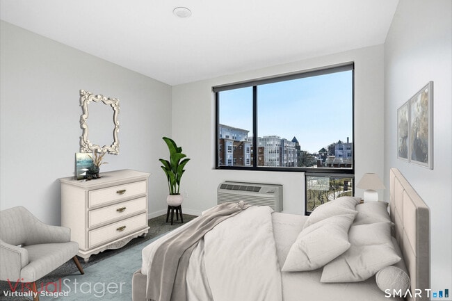 Building Photo - 19 Day St