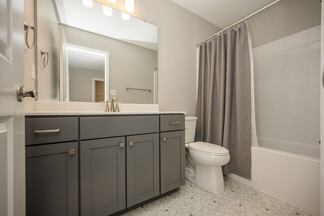 Building Photo - Brand New Construction, 3 bed, 2.5 Bath Townhome