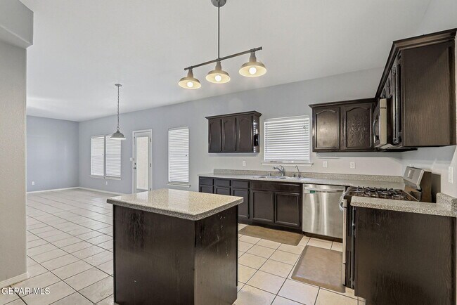 Building Photo - 4321 John B Oblinger Dr