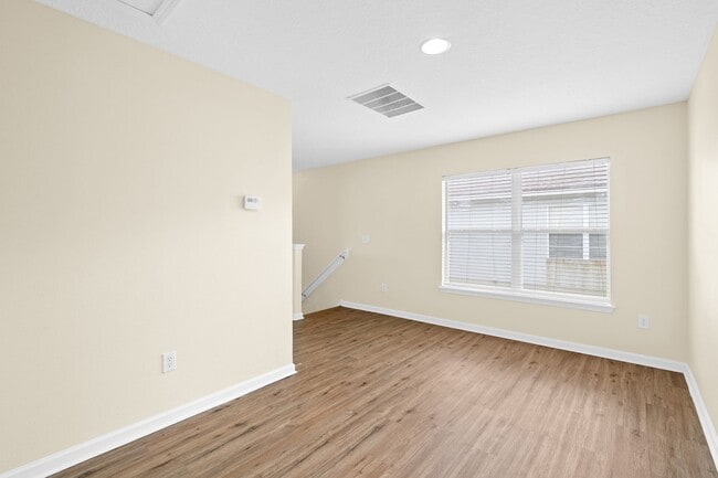 Building Photo - Gated Community