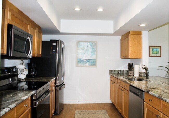 Building Photo - 1616 Ocean Dr