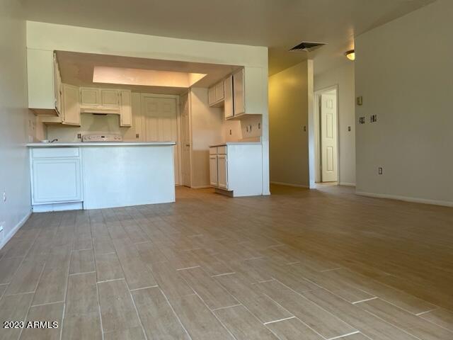 Building Photo - 1030 N Old Chisholm Trail