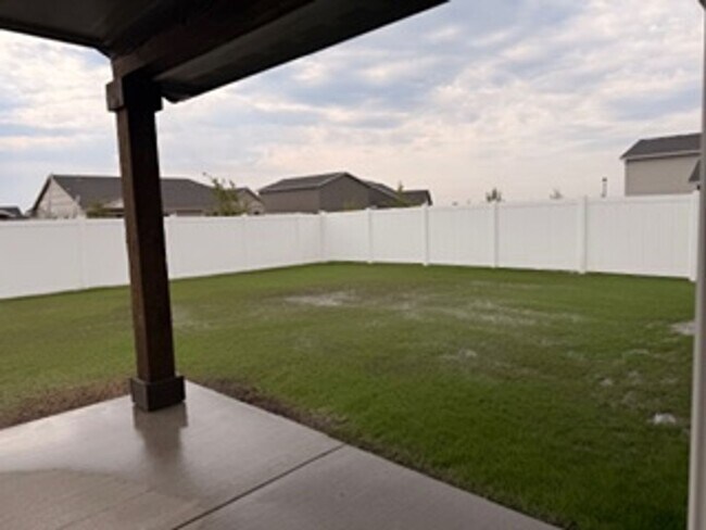 Building Photo - 12037 N Lennon Ln