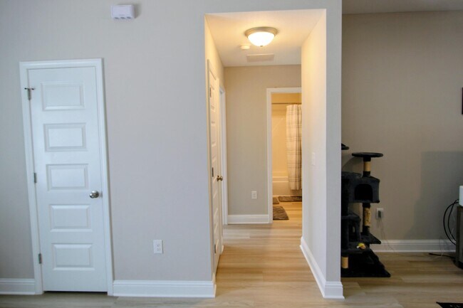 Building Photo - 5438 Lee Farm Blvd