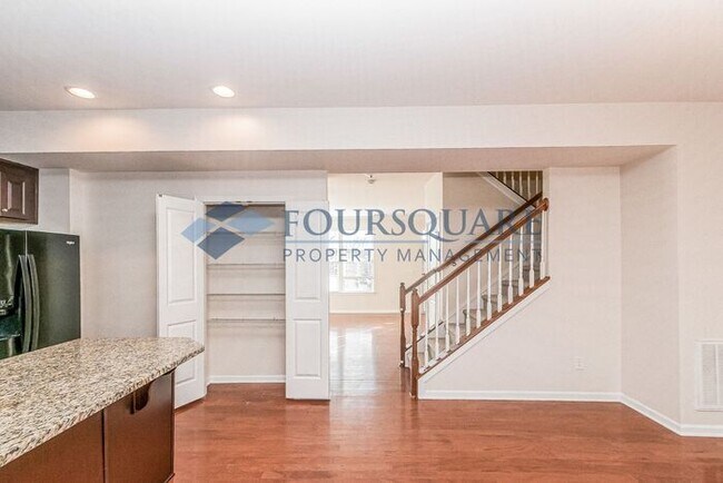 Building Photo - Spacious 3-Bed End Unit Townhome with 2-Car Garage & Private Patio | Prime Kitts Creek Location