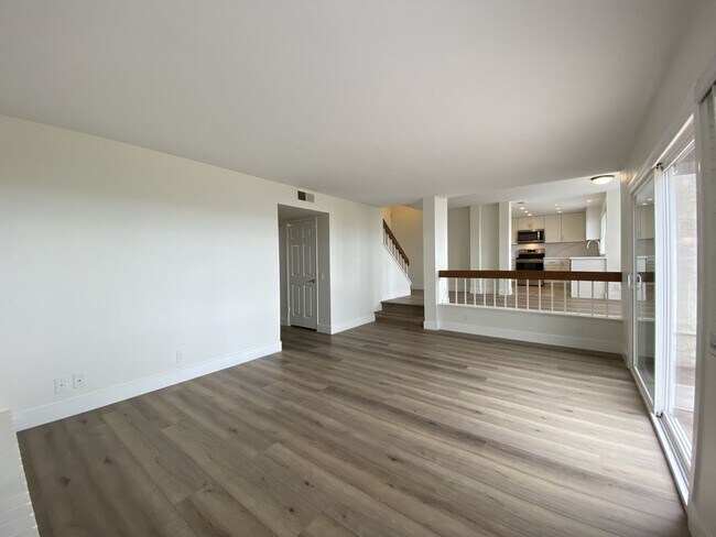 Building Photo - Spacious Home in La Costa with Nice View!!