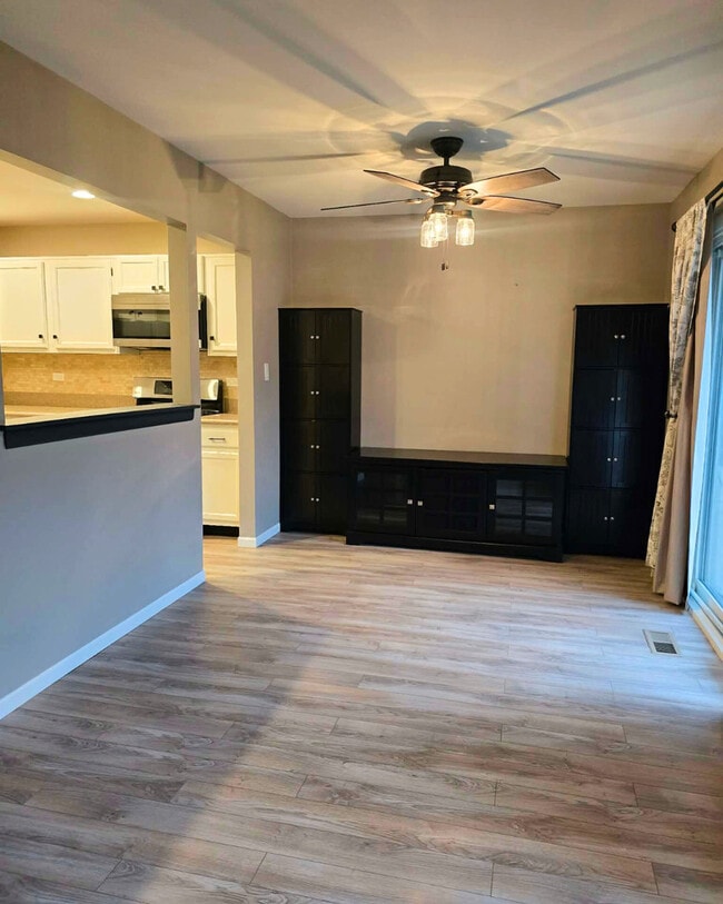 Building Photo - 7030 Park Ln Ct