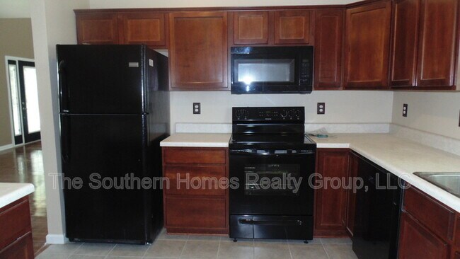 Building Photo - 264 Fyke Dr