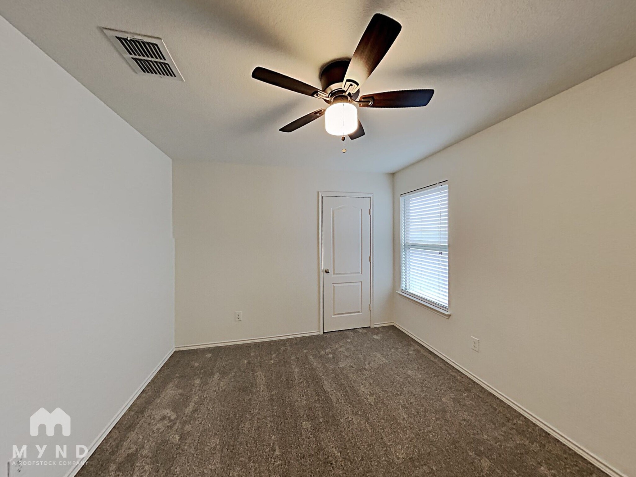 Building Photo - 440 Stonebrook Dr