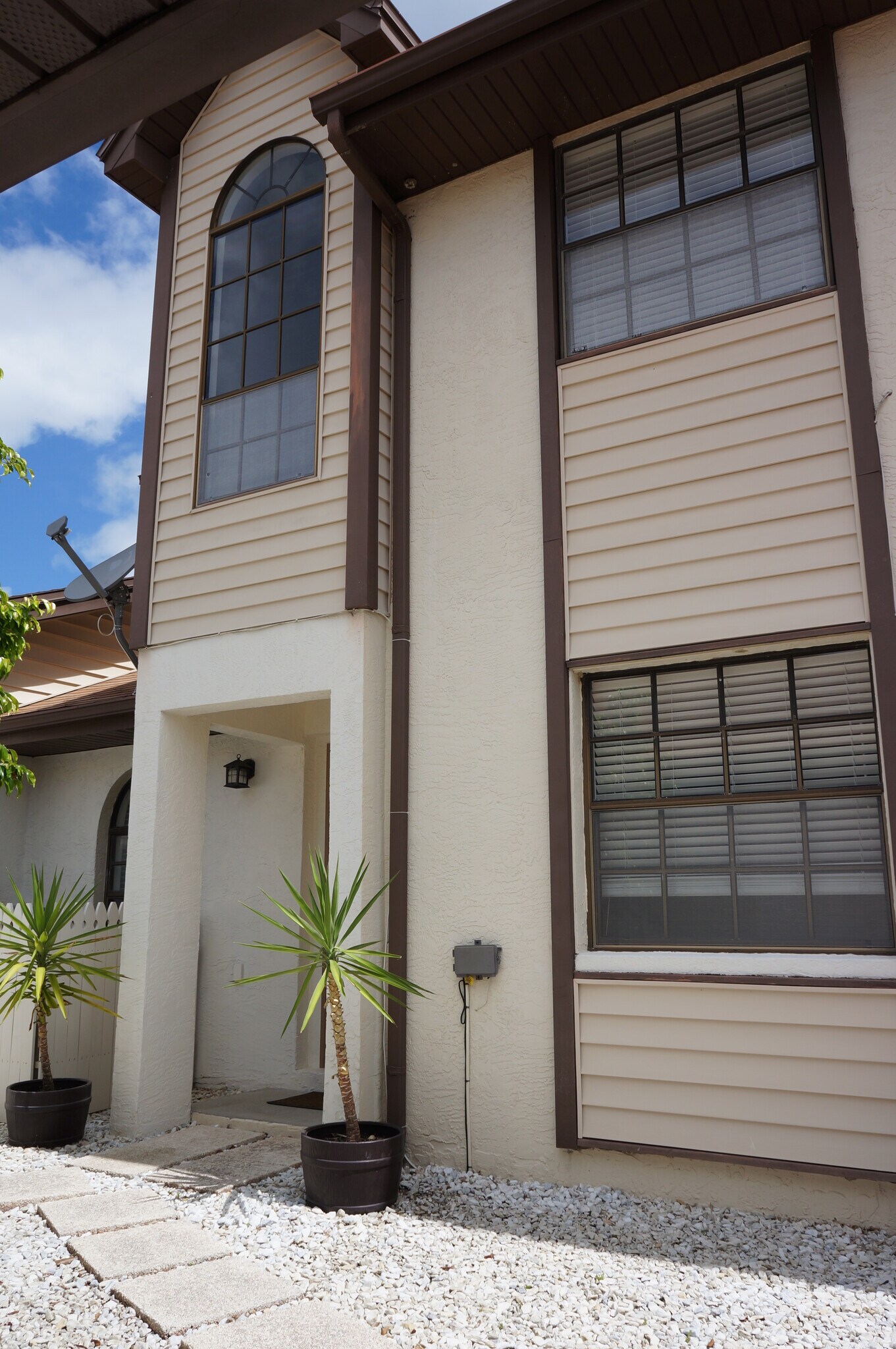 Building Photo - 14865 Feather Cove Rd