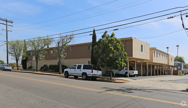 Building Photo - Woodlawn Terrace
