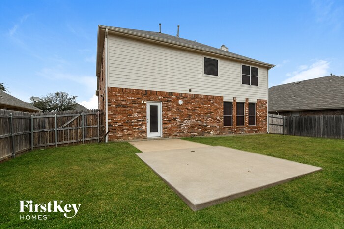 Building Photo - 1339 Lake Forest Dr