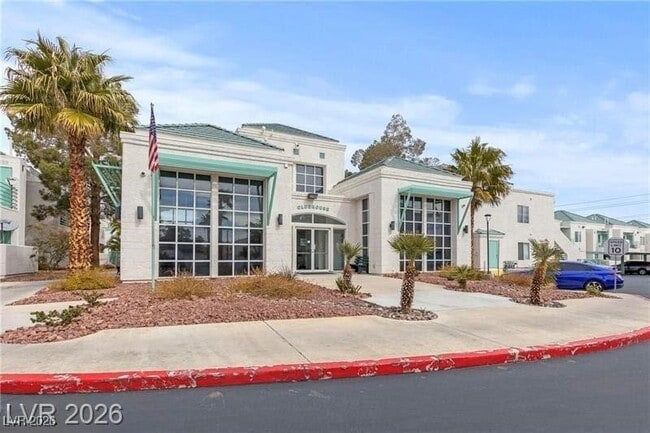 Building Photo - 7100 W Pirates Cove Rd