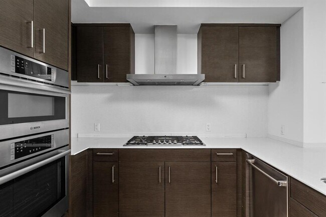 Building Photo - 301 West Ave