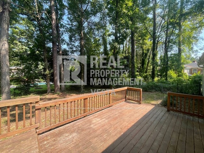 Building Photo - 748 Wimbish Rd