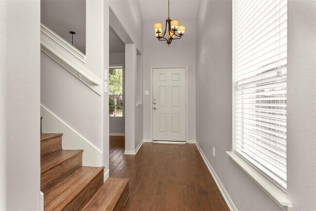 Building Photo - 6443 Applewood Forest Dr