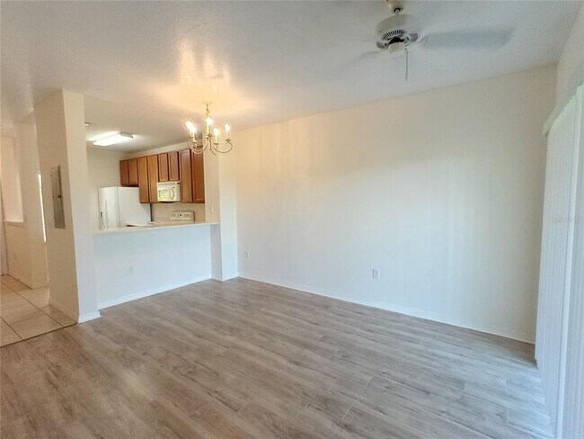 Building Photo - 764 Chelsea Dr