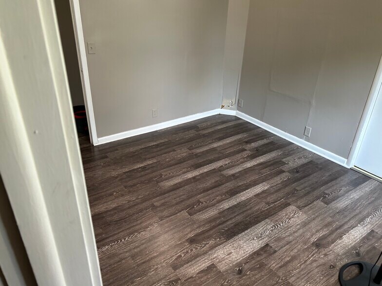 Bedroom - 1387 N Cole St