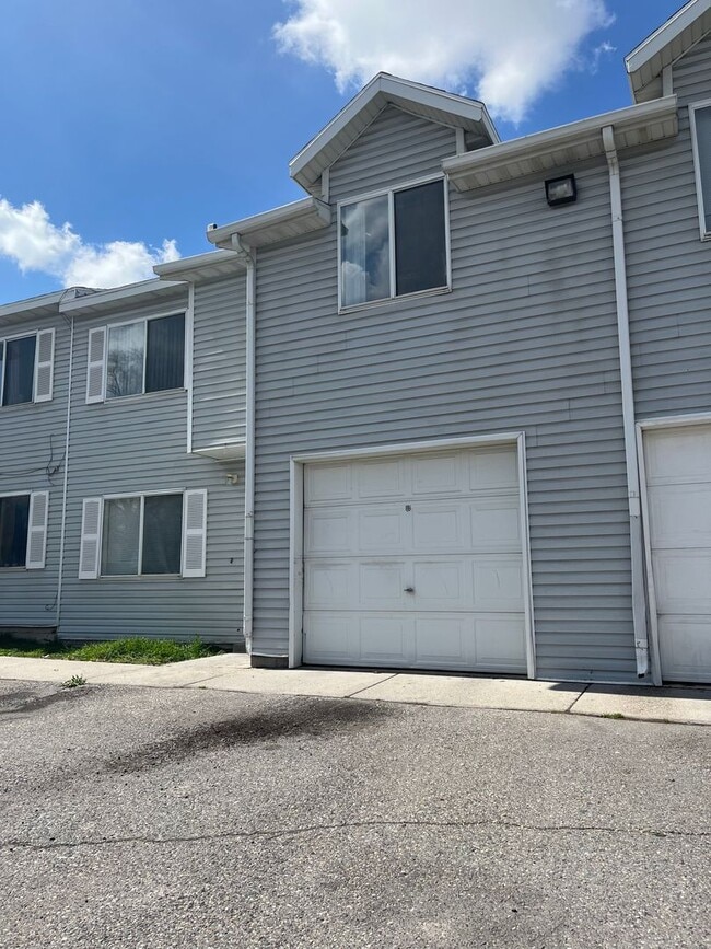 Building Photo - Stevens Land Company Townhome