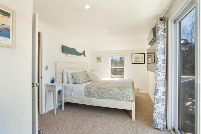 Building Photo - 2 Clifton Ave