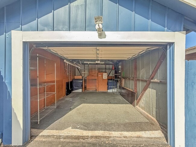 Building Photo - Beautiful 2B/1BA Home in Escondido!