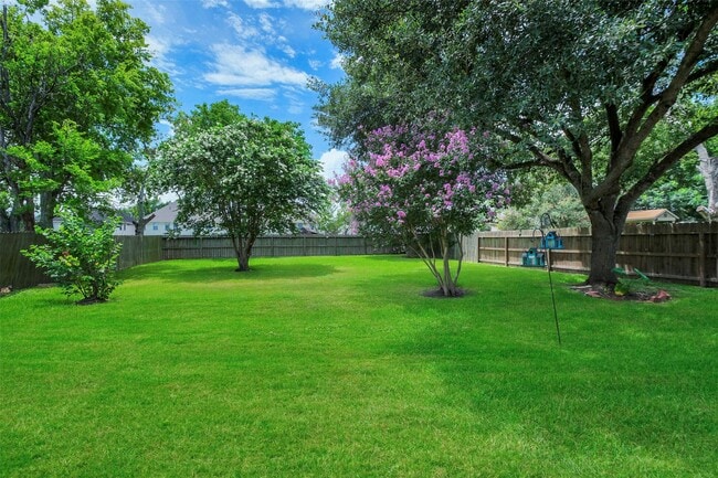 Building Photo - 10314 Paintbrush Ln