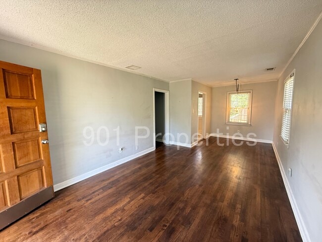 Building Photo - 499 Lytle St