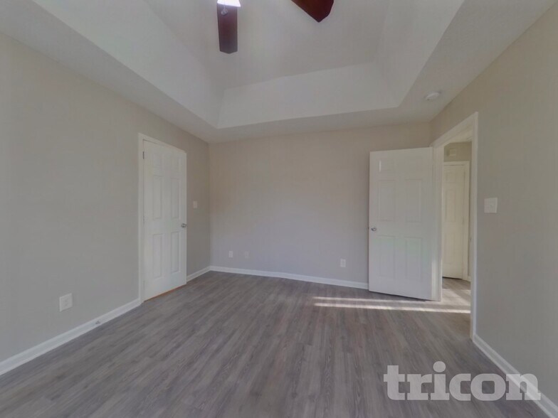 Building Photo - 8820 Kismet Dr