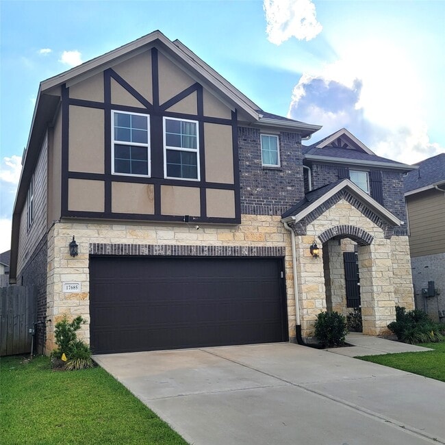 Building Photo - 17685 Martin Crk Ln