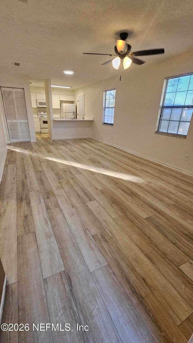 Building Photo - 820 Orchid St