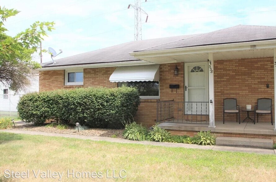 Front Entrance - 338 Overlook Blvd