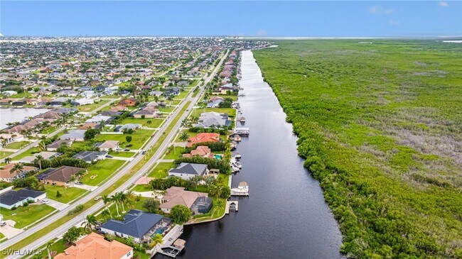 Building Photo - 2964 Surfside Blvd