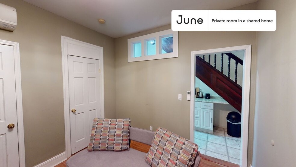 Building Photo - Room in Shared 5 bed/2 bath home in Sunset Park
