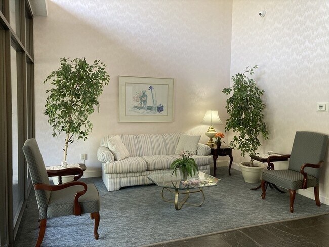 Building Photo - 1 Summit Dr