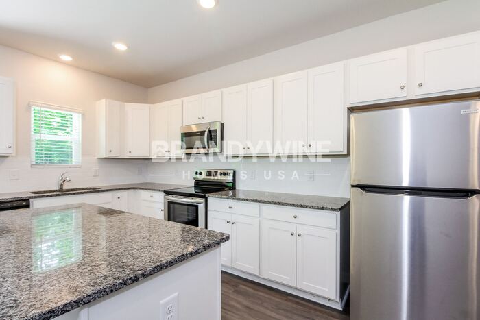 Building Photo - 972 Coosaw Pl