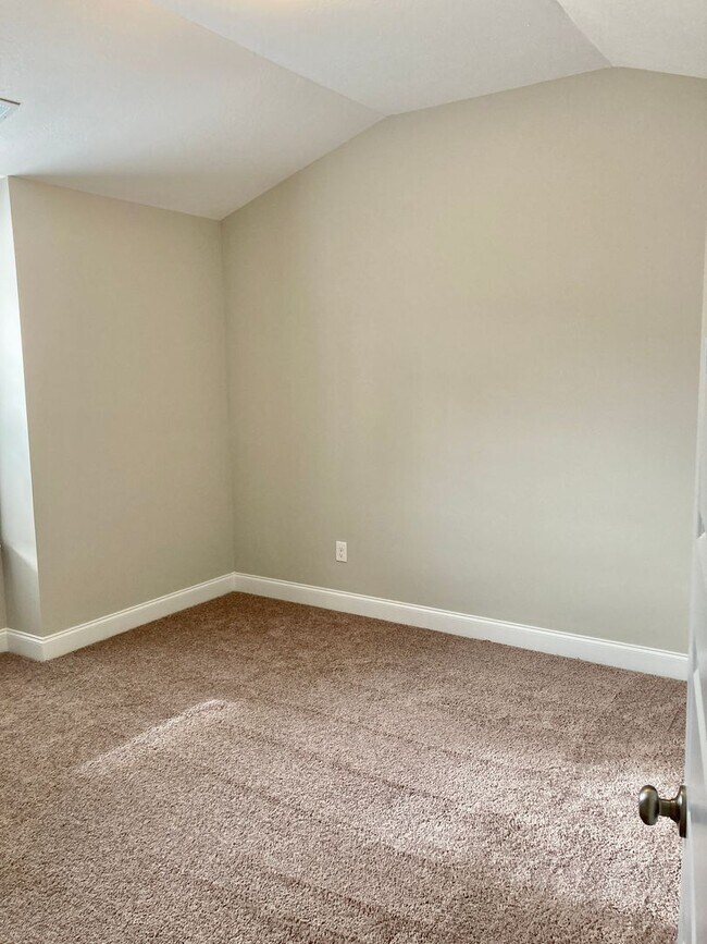 Building Photo - BRAND NEW TOWNHOME IN GROVETOWN GEORGIA