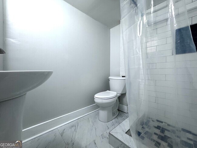 Building Photo - 3280 Stonewall Tell Rd