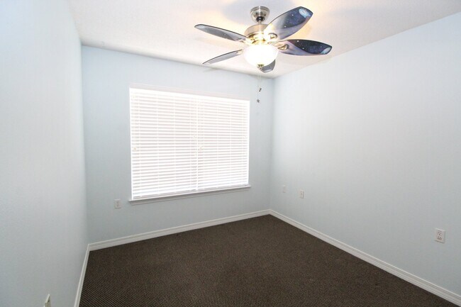 Building Photo - WIP – Coming Available 10/24! Charming 2BD...