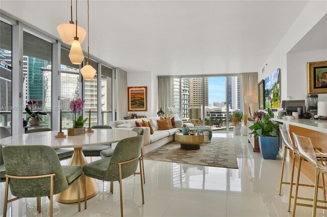 Building Photo - 465 Brickell Ave