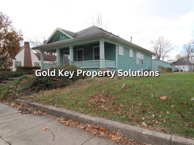 Building Photo - Huge 2 BR 1 BA with Garage and Covered Porch (NO SECTION 8)