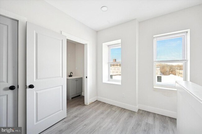 Building Photo - 32 S 62nd St