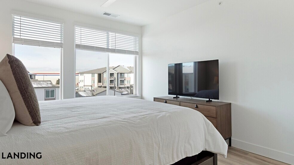 Building Photo - 10670 Jake Jabs Blvd