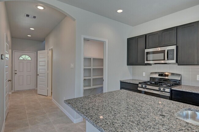 Building Photo - 11857 E Gate Dr