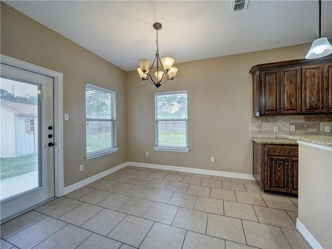 Building Photo - 4 BD 2BTH house in Flour Bluff