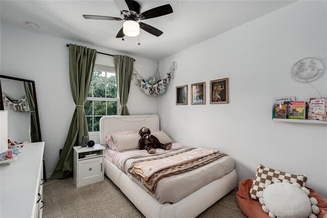 Building Photo - 10348 Oakside Dr