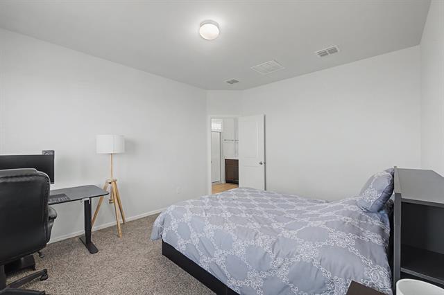 Building Photo - 8913 Oil Barron Ave