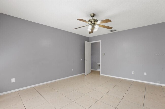 Building Photo - 12136 Shallot St