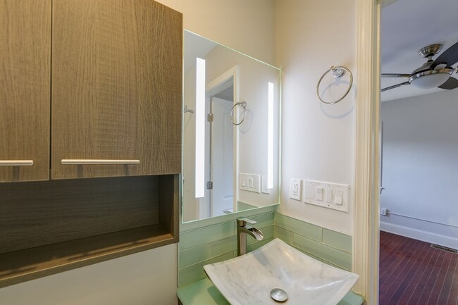 Building Photo - Modern End-Unit Townhome with Garage + Outdoor Space in SE DC