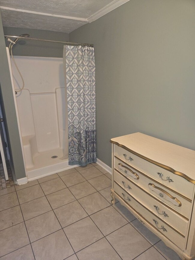 Building Photo - FOR RENT centrally located and convenient to Downtown! Available NOW!